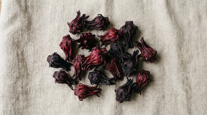 Dark Hibiscus Flowers – Getrocknete Hibiskusblüten, Khan's Wien