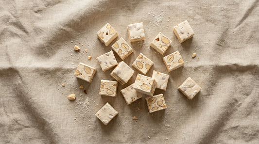 Almond Nougat Delight – Nougat Mandeln cremig, Khan's Wien